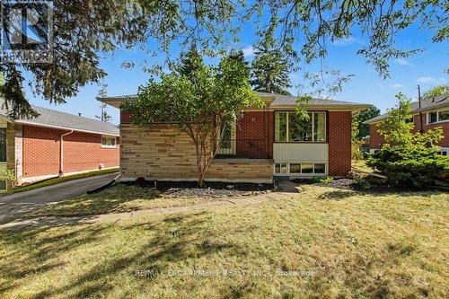 15 Carwyn Crescent, Hamilton, ON 