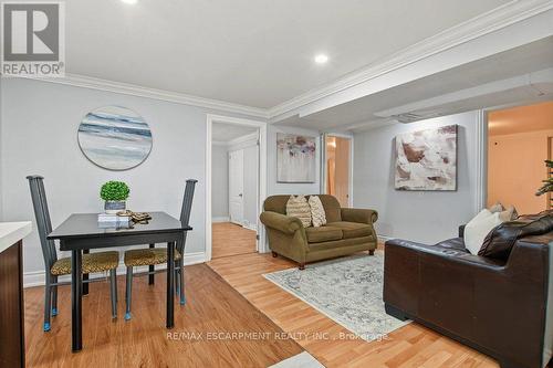 15 Carwyn Crescent, Hamilton, ON 