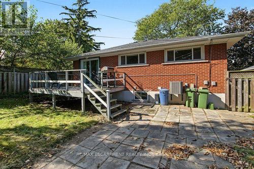 15 Carwyn Crescent, Hamilton, ON 
