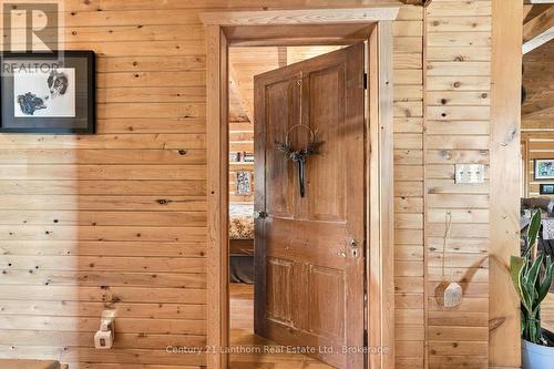 Lots of warmth and character - 939 Kelly Road, Prince Edward County (Athol Ward), ON 