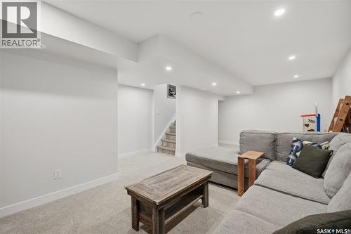 49 Mackenzie Crescent, Saskatoon, SK 