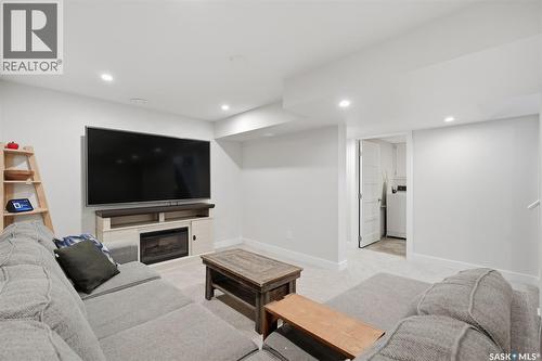 49 Mackenzie Crescent, Saskatoon, SK 