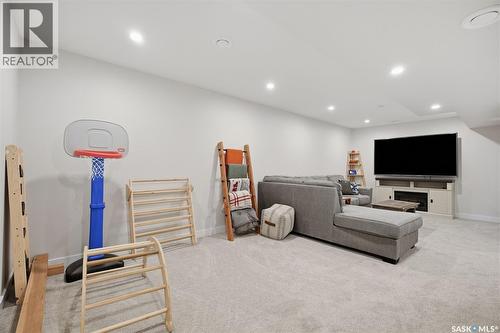 49 Mackenzie Crescent, Saskatoon, SK 