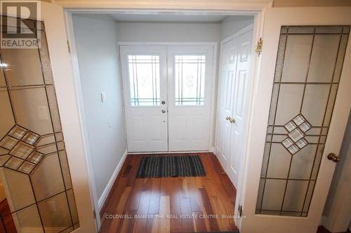 Entry - 11 Ramsden Crescent, East Gwillimbury, ON 