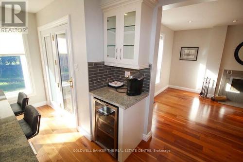 Kitchen - 11 Ramsden Crescent, East Gwillimbury, ON 