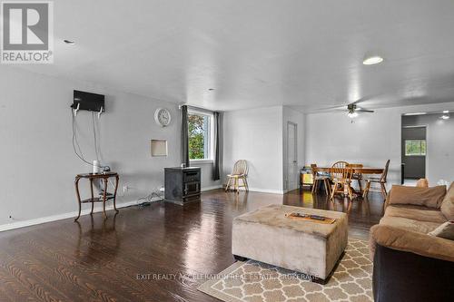 6715 County Rd 2, Loyalist (Lennox And Addington - South), ON 
