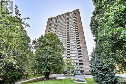 301 - 3100 KIRWIN AVENUE  Mississauga, ON L5A 3S6
