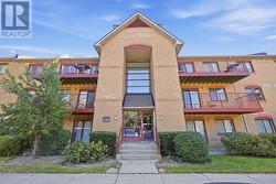 1611 - 1480 PILGRIMS WAY Oakville, ON L6M 3G7