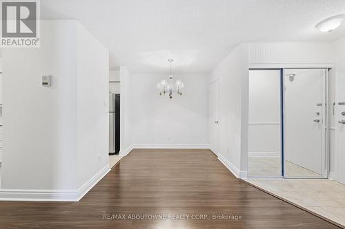 1611 - 1480 Pilgrims Way, Oakville, ON 