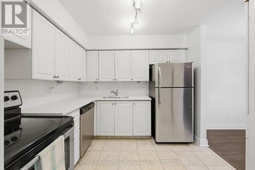 1611 - 1480 Pilgrims Way, Oakville, ON 