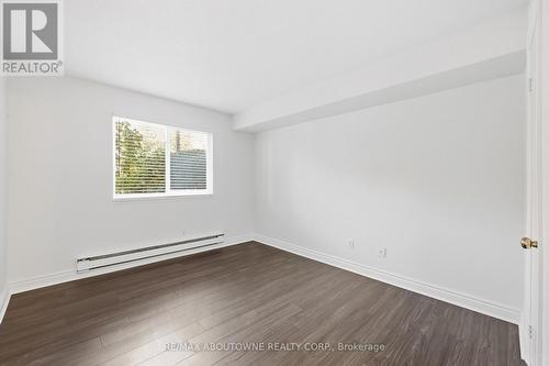 1611 - 1480 Pilgrims Way, Oakville, ON 