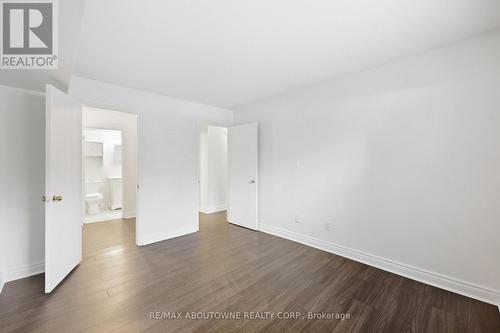 1611 - 1480 Pilgrims Way, Oakville, ON 