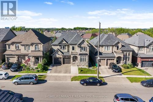 795 Robert Ferrie Drive, Kitchener, ON 