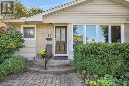 25 Thorncliff Place, Ottawa, ON 