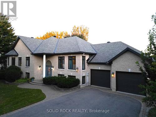 7040 Donwel Drive, Ottawa, ON 