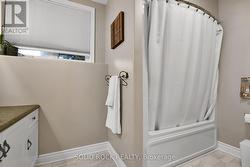 Lower Level 4 Piece Bath Room - 