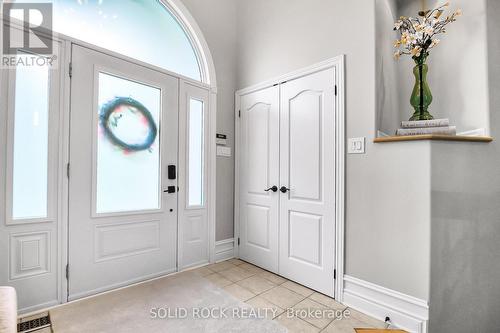 Bright Entrance with Large Closet - 7040 Donwel Drive, Ottawa, ON 