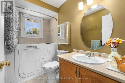 67 Holitman Drive, Ottawa, ON 