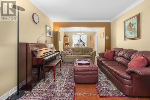 67 Holitman Drive, Ottawa, ON 