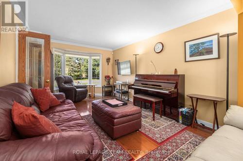 67 Holitman Drive, Ottawa, ON 