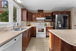 Very functional kitchen - 