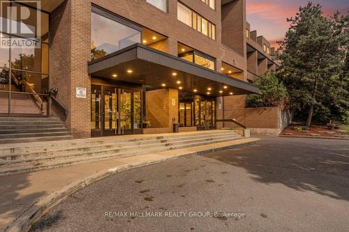 810 - 515 St Laurent Boulevard, Ottawa, ON 