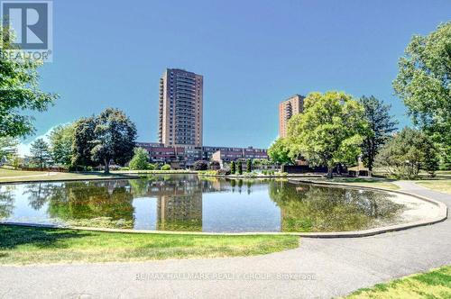 810 - 515 St Laurent Boulevard, Ottawa, ON 