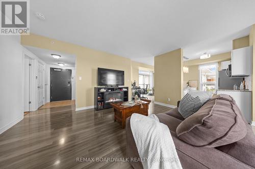 302 - 760 CHAPMAN MILLS DRIVE , Ottawa, Ontario K2J 3V2 4