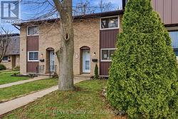 15 - 151 LINWELL ROAD St. Catharines (Lakeport), ON L2N 6P3