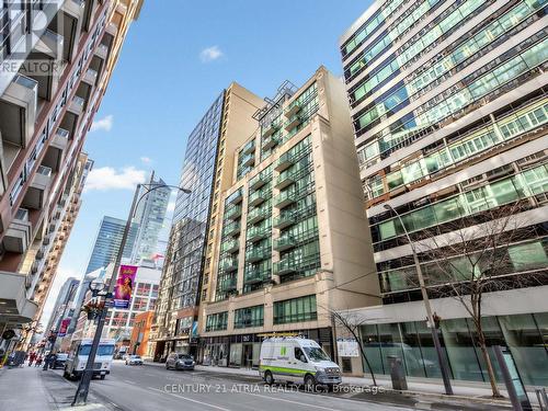 601 - 263 WELLINGTON STREET W , Toronto, Ontario M5V 3E6 2