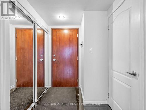 601 - 263 WELLINGTON STREET W , Toronto, Ontario M5V 3E6 4
