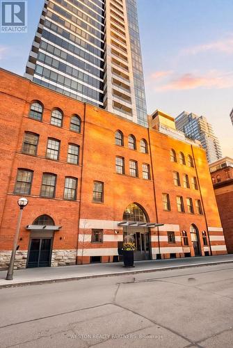 5 ST JOSEPH STREET , Toronto, Ontario M4Y 0B6