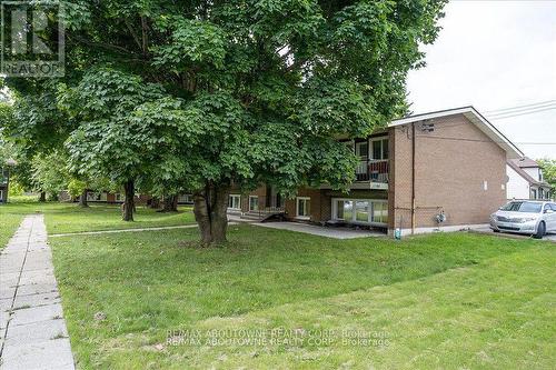 4 - 2344 QUEENSWAY DRIVE , Burlington, Ontario L7R 3T3 2