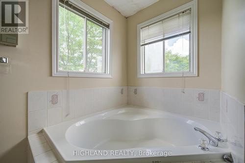 5327 Landsborough Avenue, Mississauga, ON 