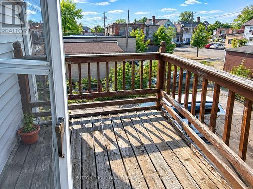 689 Barton Street E, Hamilton, ON 