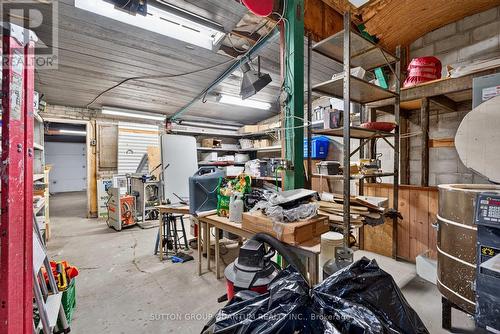 689 Barton Street E, Hamilton, ON 