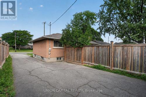 30 Collier Road N, Thorold, ON 