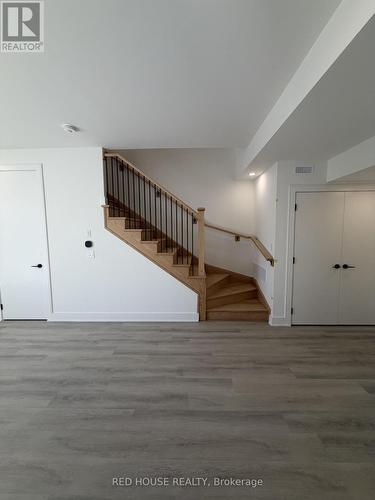 210 ELLIS AVENUE , St. Catharines, Ontario L2P 0G9 5