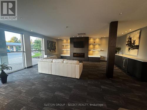 300 - 1705 FIDDLEHEAD PLACE , London North (North R), Ontario N6G 5M6 4