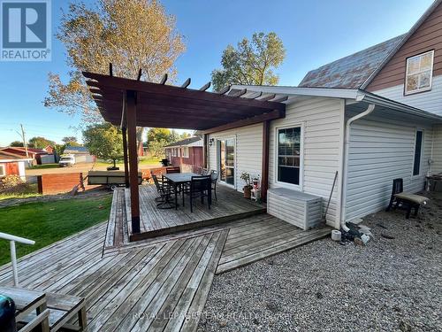 30 Gould Street, Whitewater Region, ON 