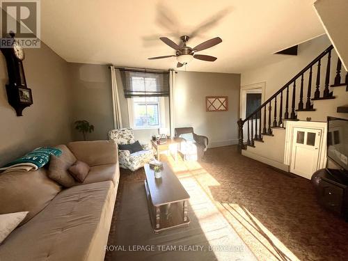 30 Gould Street, Whitewater Region, ON 
