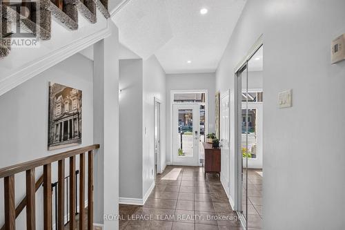 152 Mattingly Way, Ottawa, ON 