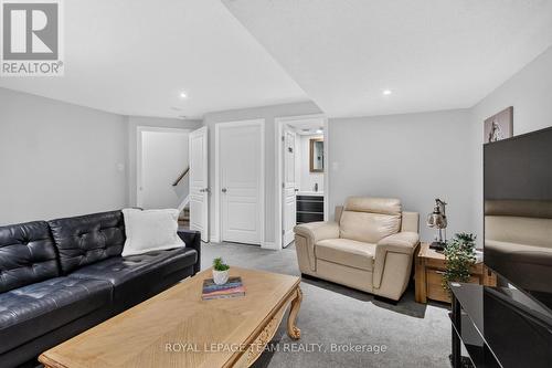 152 Mattingly Way, Ottawa, ON 