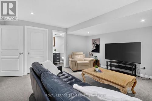 152 Mattingly Way, Ottawa, ON 