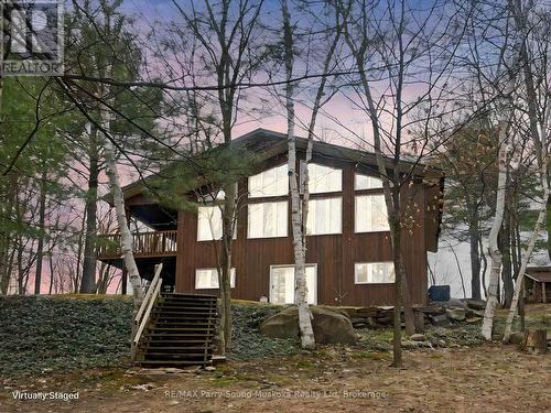 Spacious lake house or cottage - 38 Shebeshekong Estates Road S, Carling, ON 