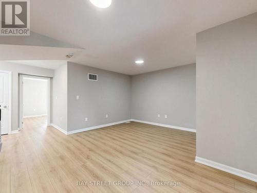 2 Longshore Way, Whitby, ON 