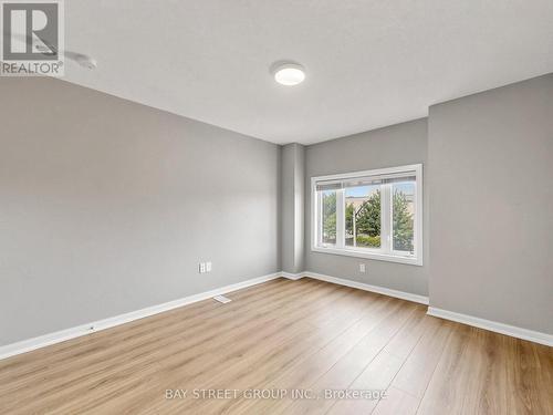 2 Longshore Way, Whitby, ON 
