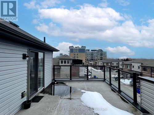 2 Longshore Way, Whitby, ON 
