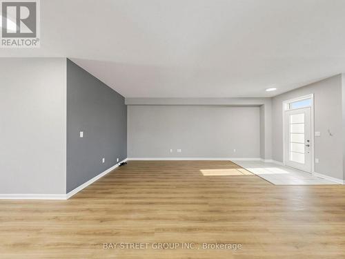 2 Longshore Way, Whitby, ON 