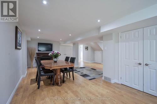 390 Wendall Place, Oakville, ON 